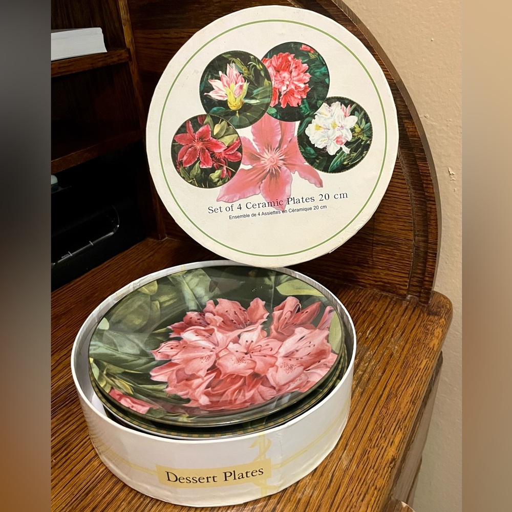 Elegant Floral Ceramic Plate Set